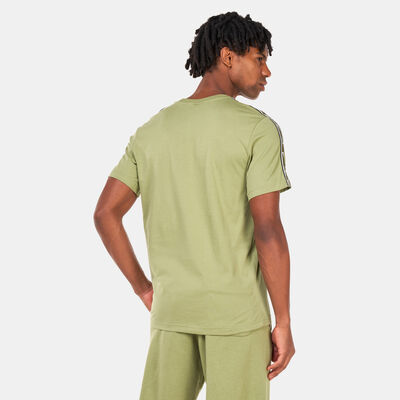 Nike Men's Sportswear Repeat Swoosh T-Shirt Green