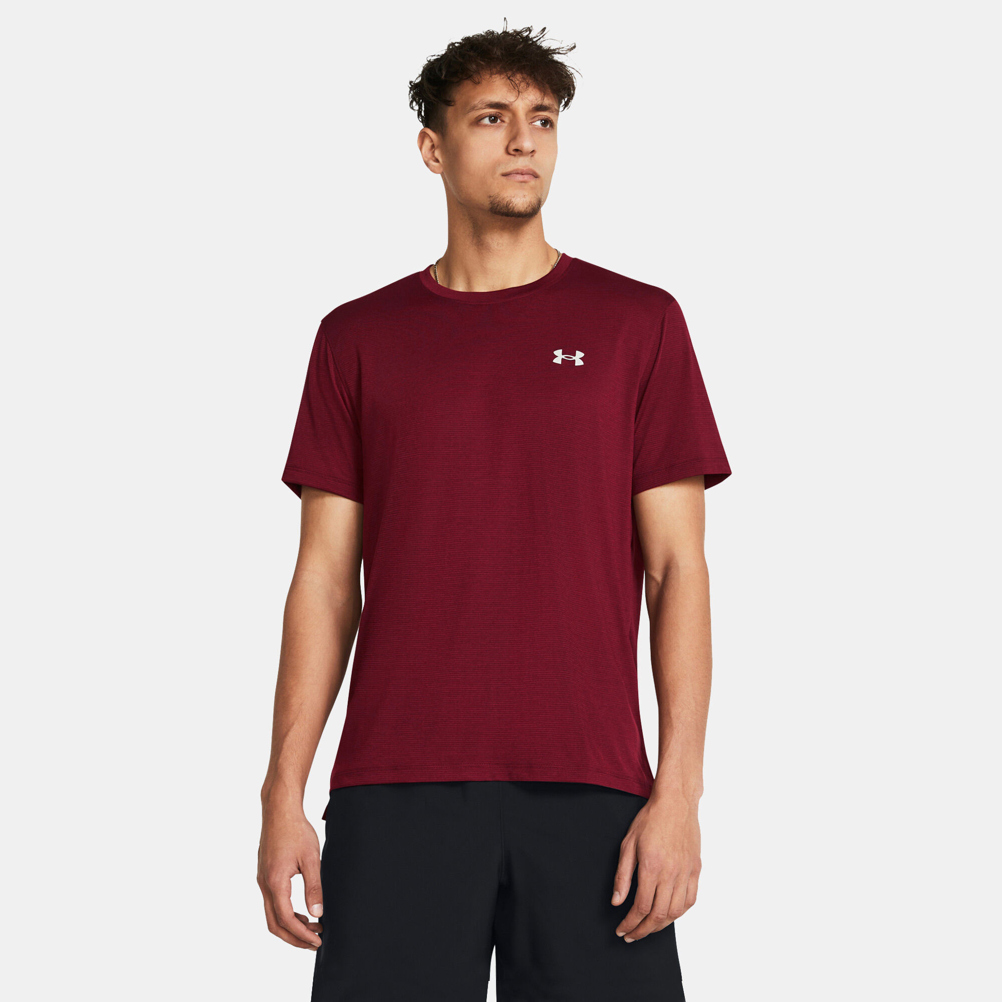 Men s Launch Traning T Shirt Red Under Armour in Kuwait SSS