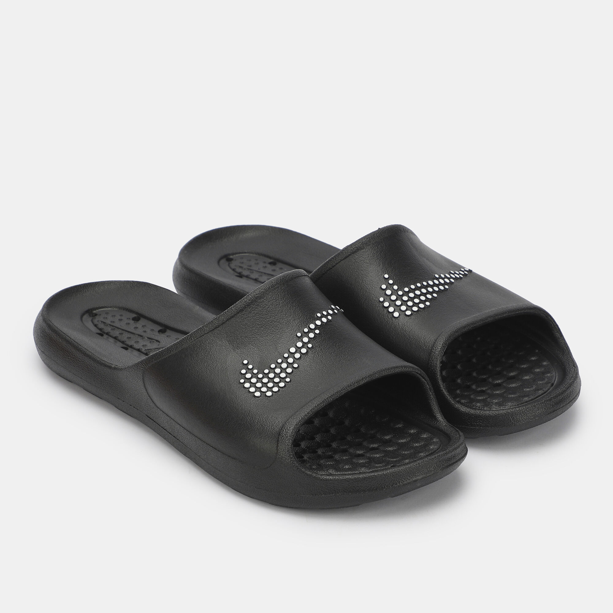 Nike women's hotsell shower slides