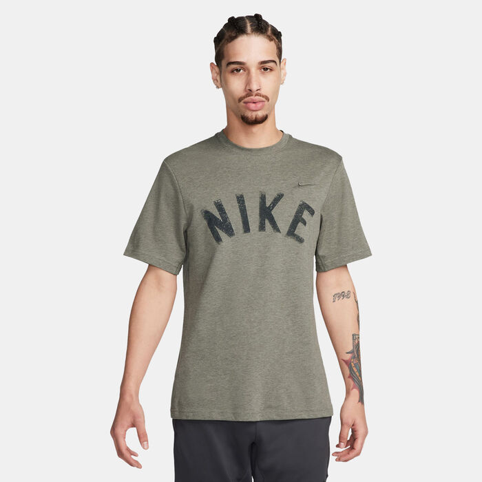 Nike Men's Primary Swoosh Dri-FIT Versatile Training Top Green image number 0