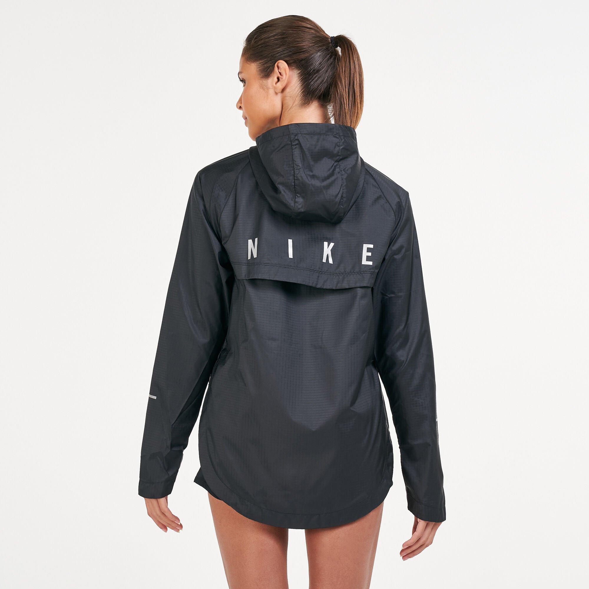 Nike essential run hotsell division women's running jacket