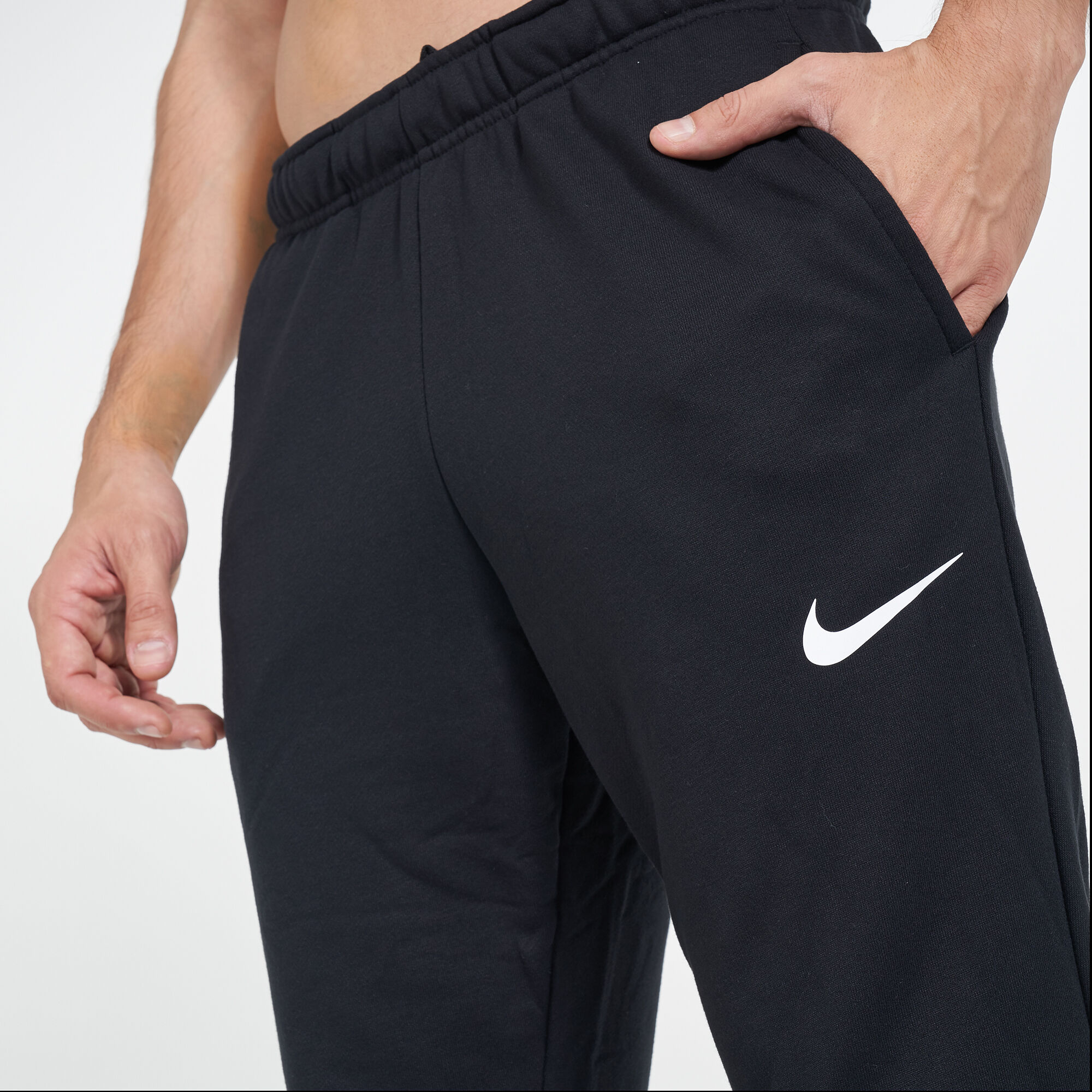 Nike Men s Dri FIT Tapered Fleece Track Pant in Kuwait SSS