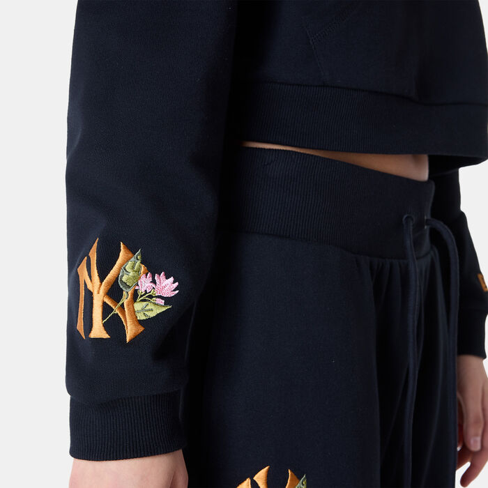 New Era Women's MLB New York Yankees Hoodie Black image number 4