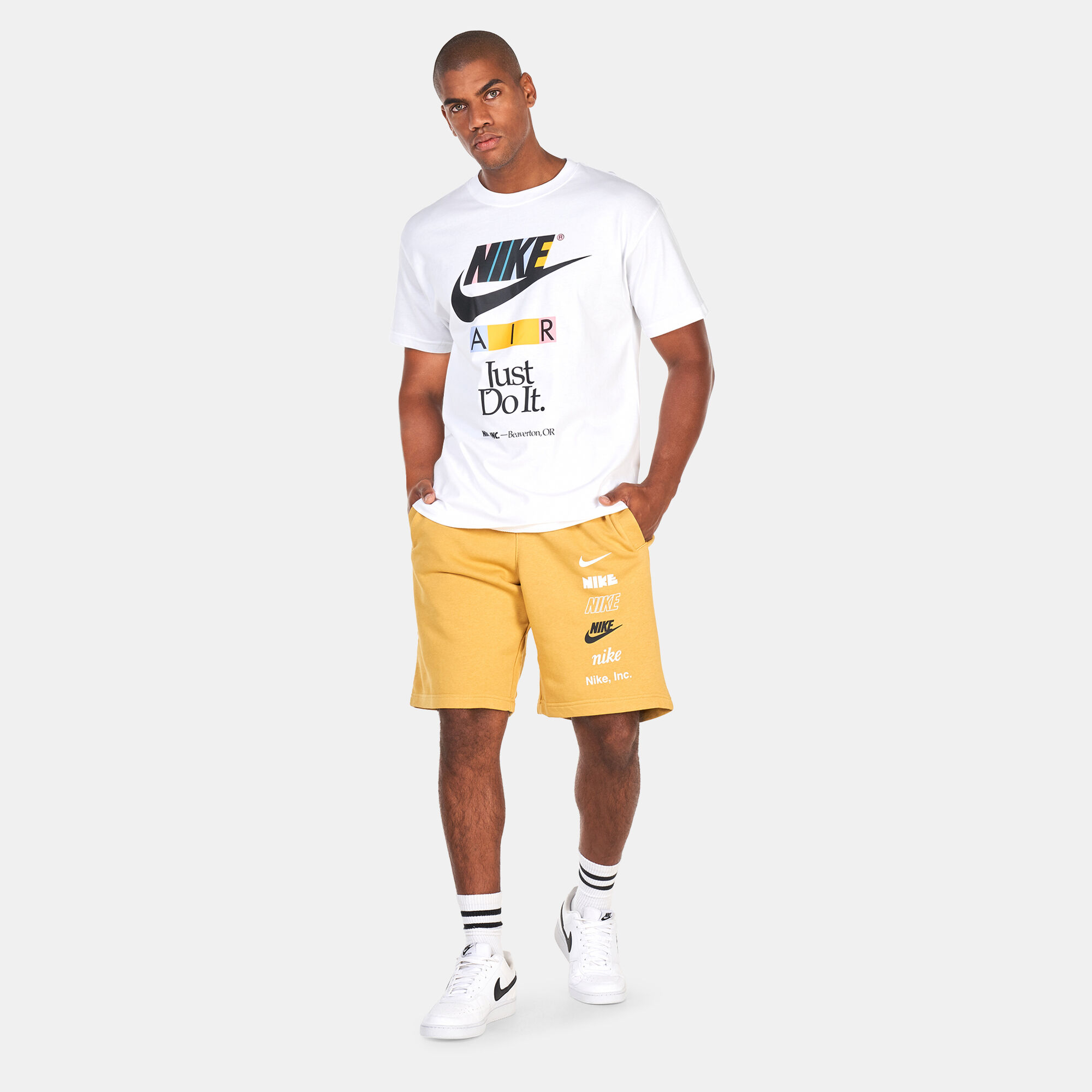 Nike club 2025 logo shorts