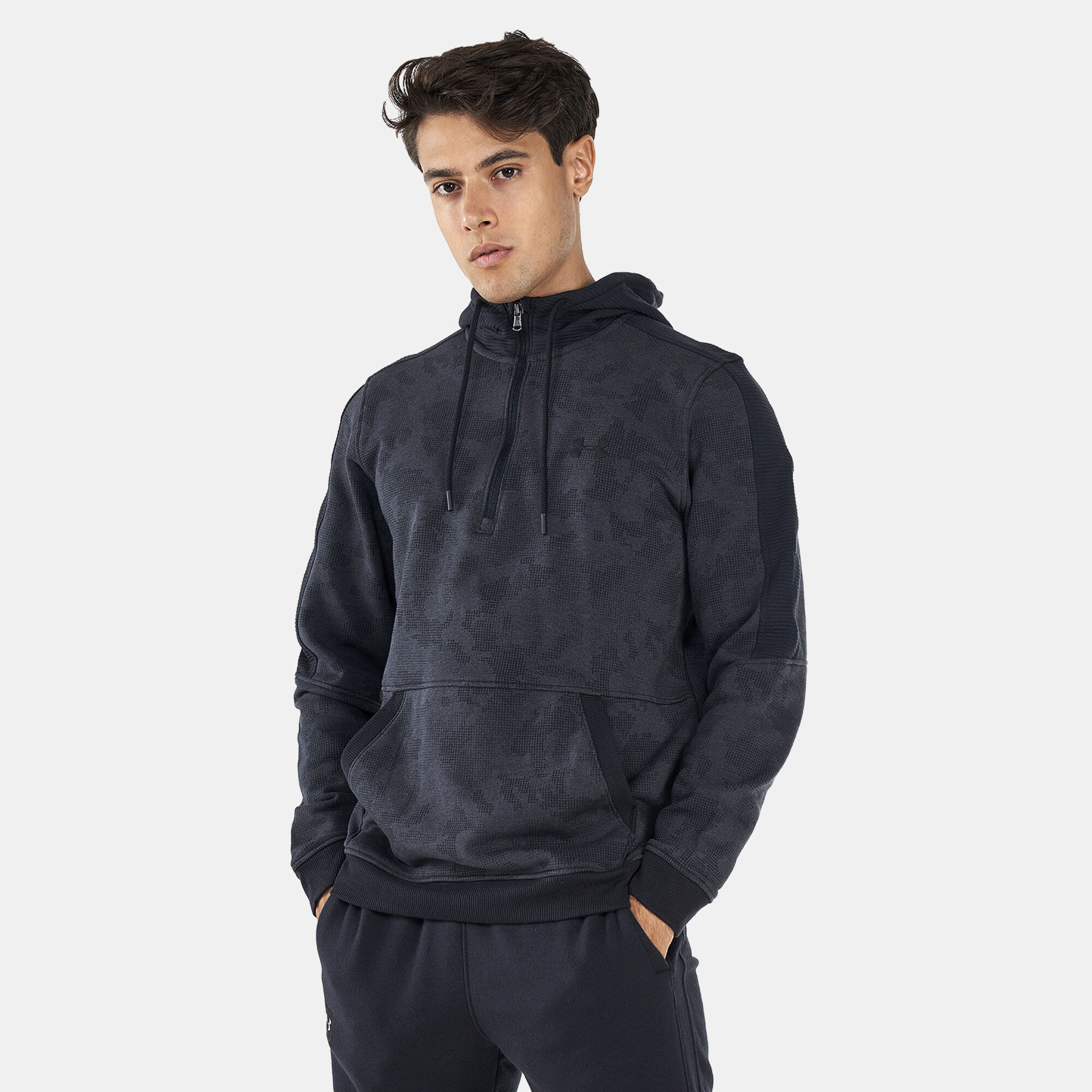 Under Armour Men s UA Microthread Fleece Camo 1 2 Zip Hoodie in