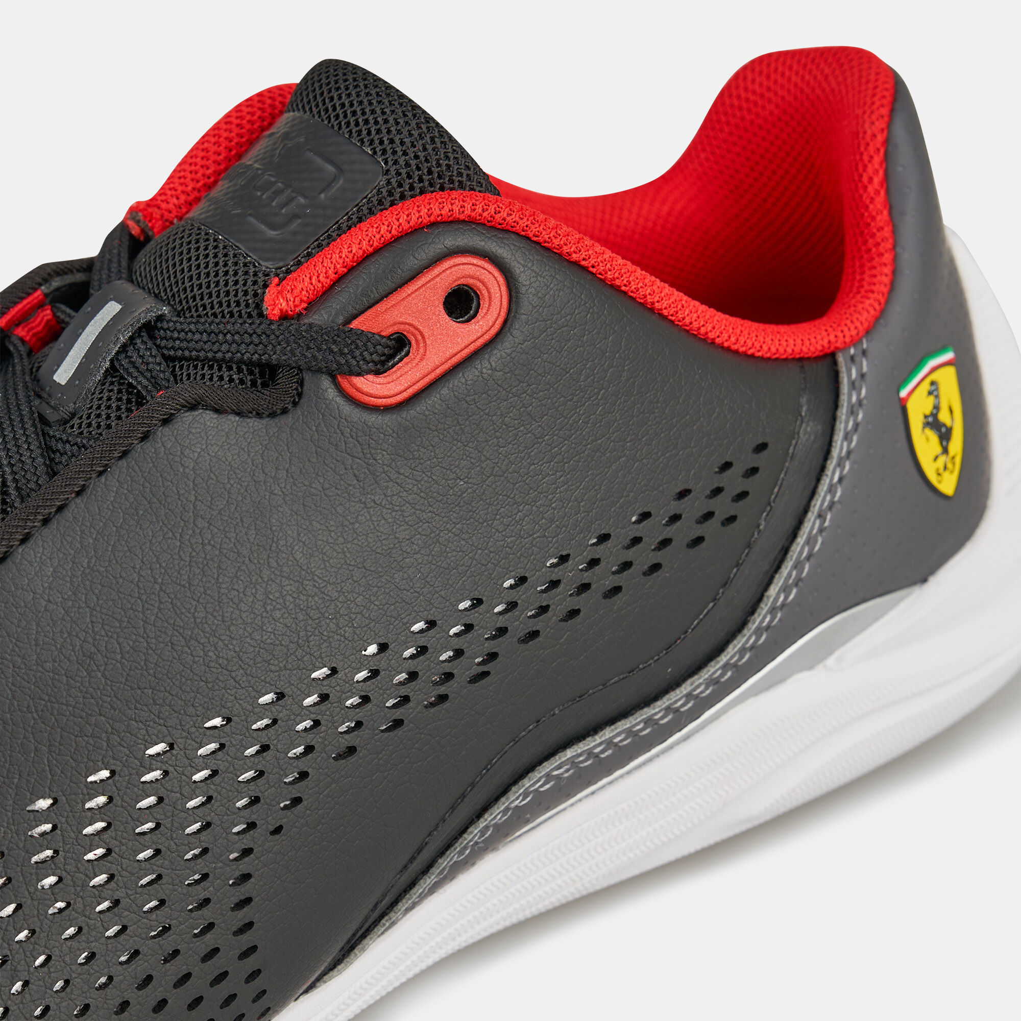 Puma ferrari shoes best sale kuwait