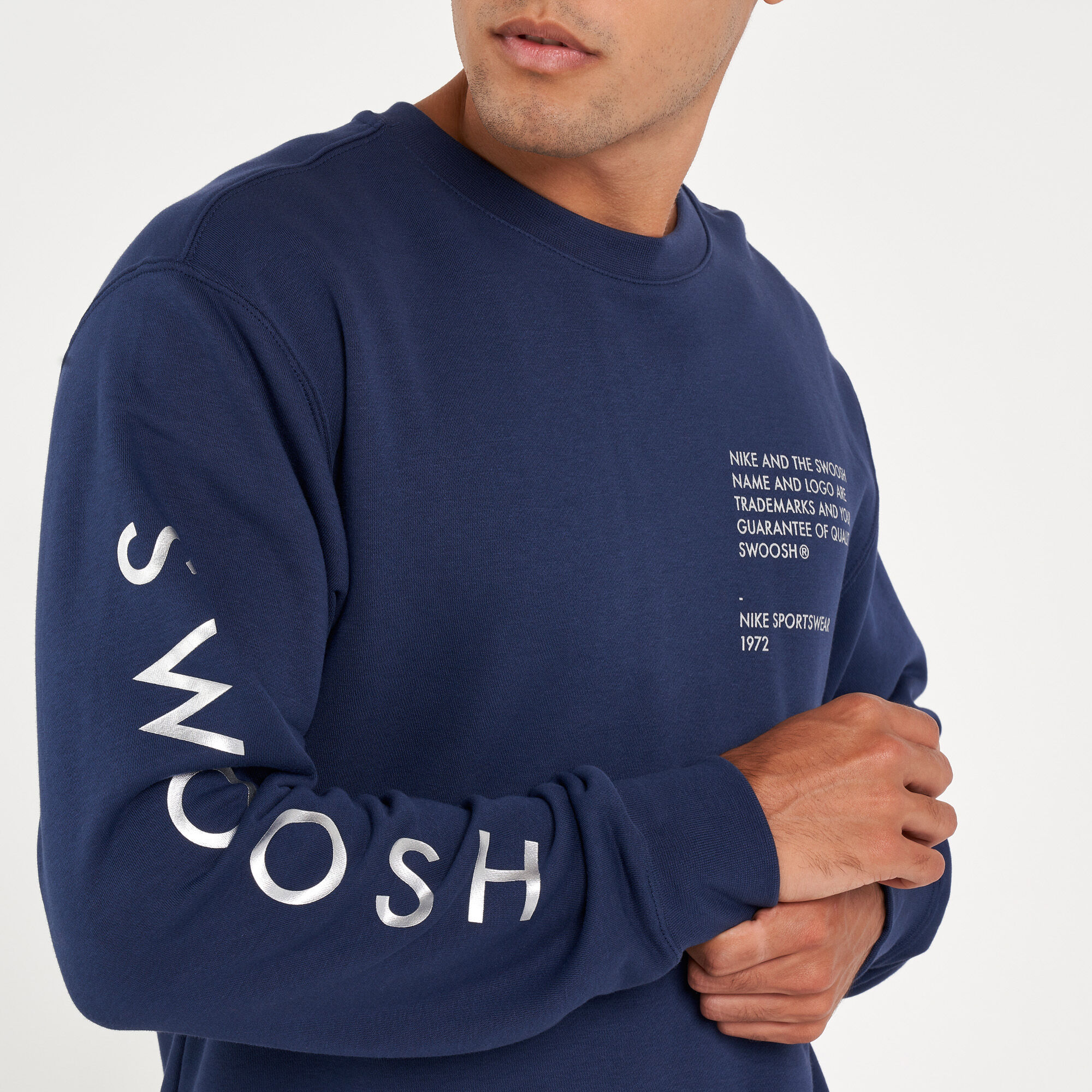 Buy Nike Men s Sportswear Swoosh Sweatshirt Blue in Kuwait SSS