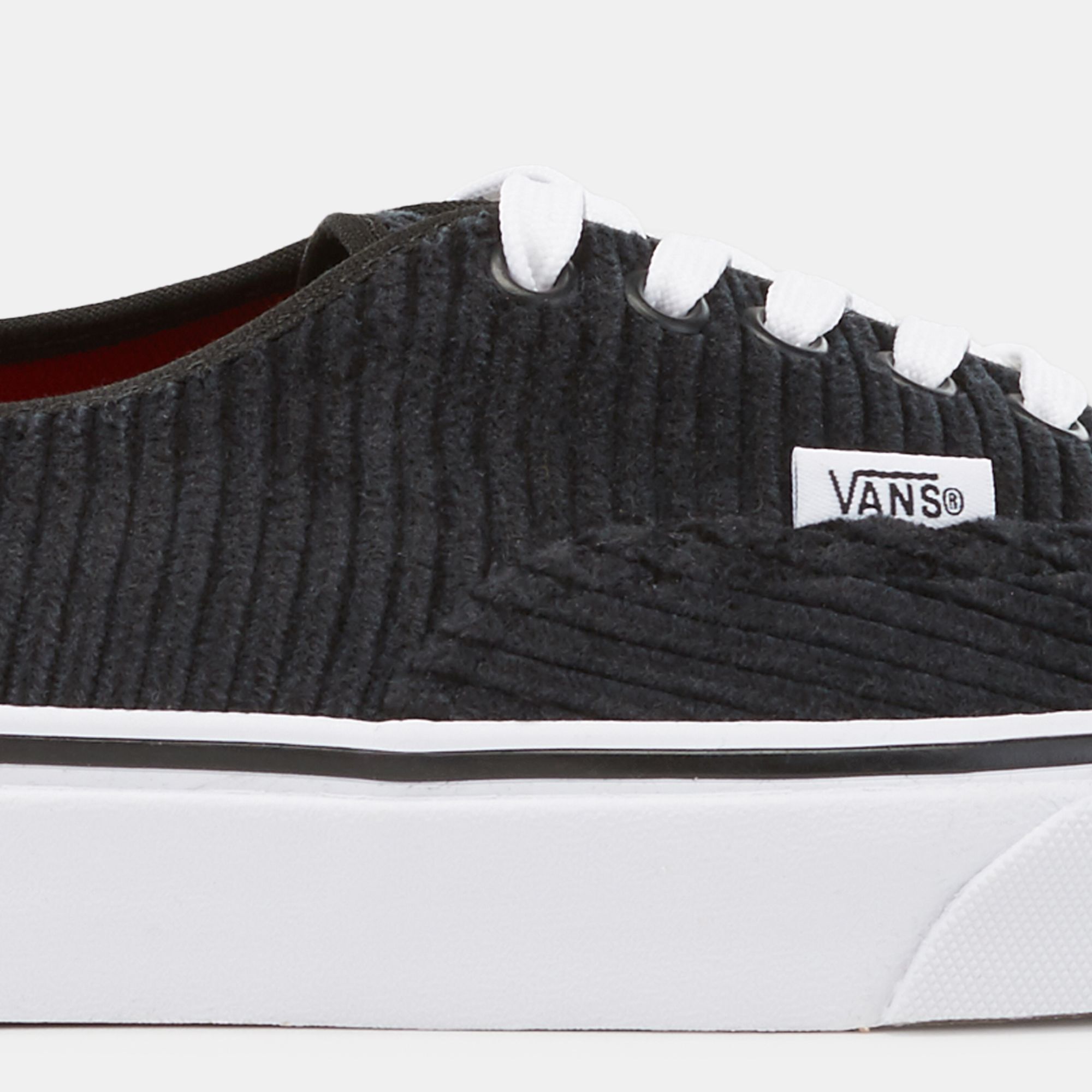 Vans authentic design outlet assembly