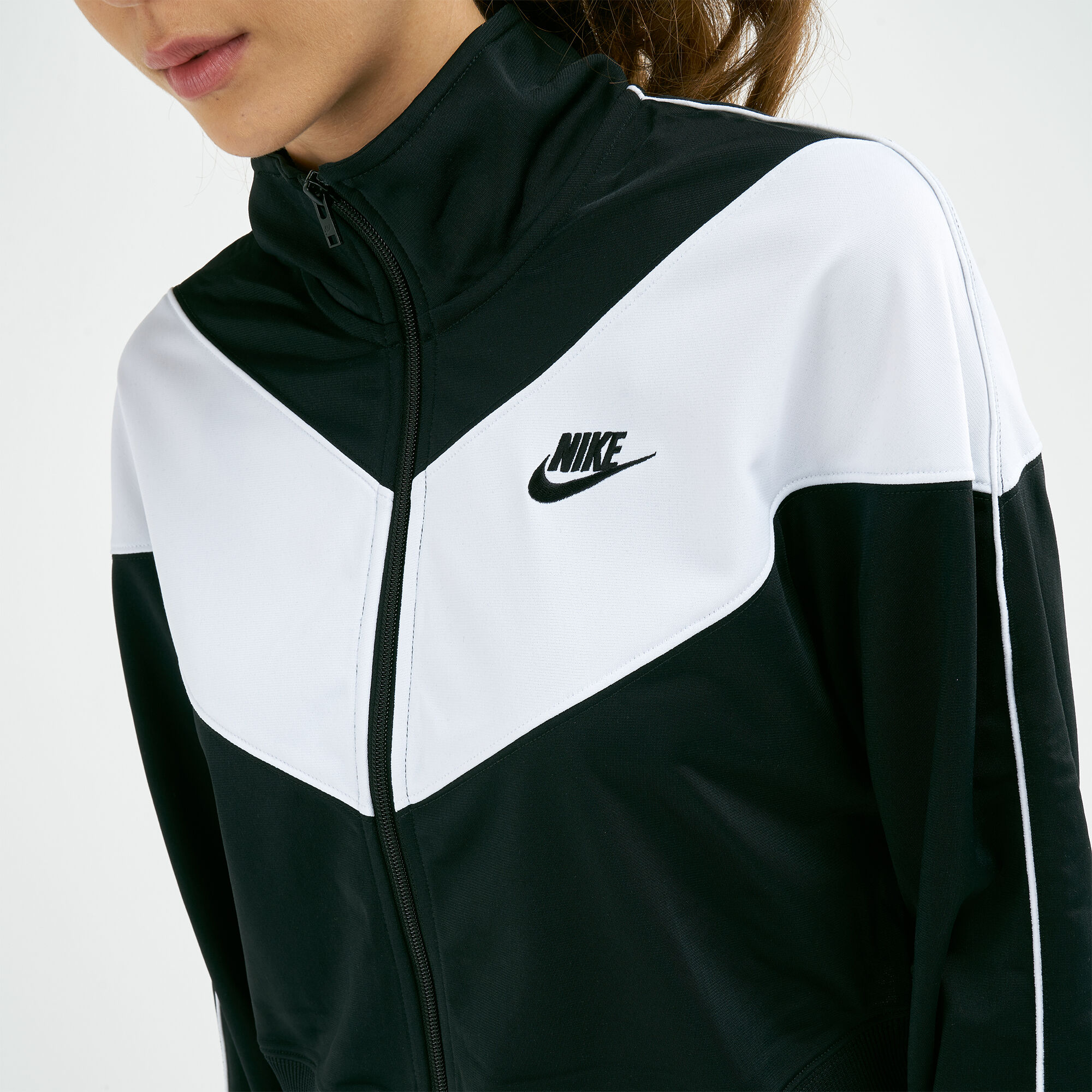 Nike sportswear women's heritage windbreaker jacket deals