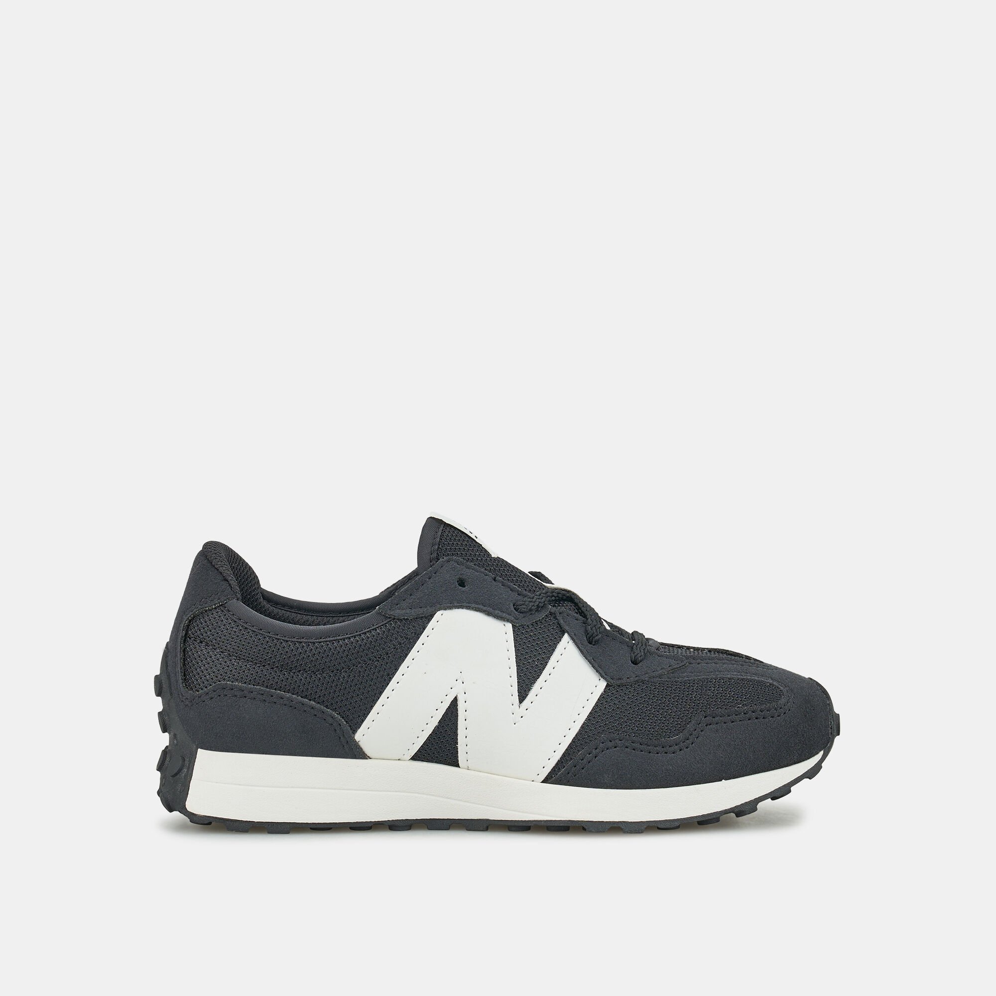 Black Shoes for Men Women in Kuwait Buy Black Sneakers