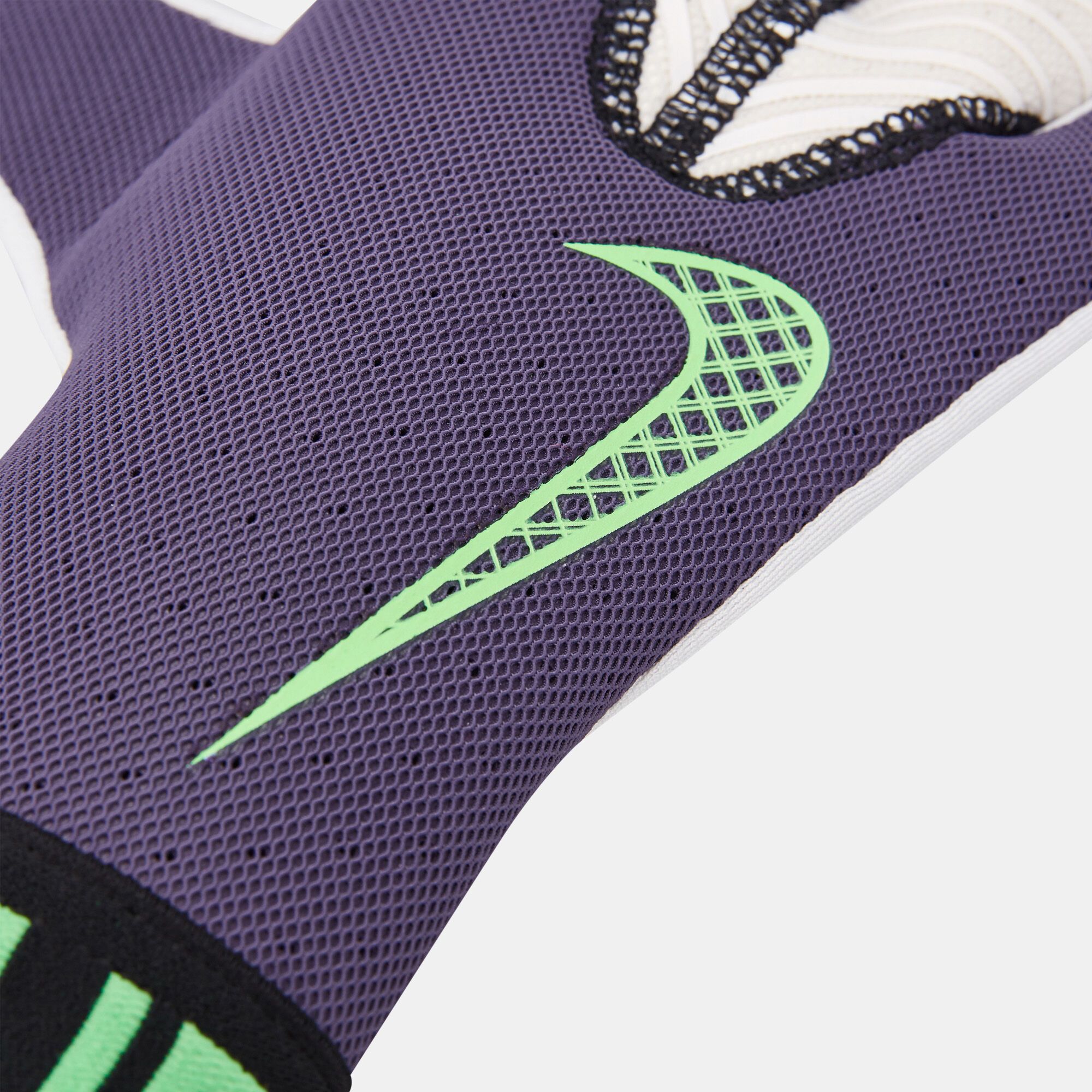 Nike mercurial goalkeeper touch victory football gloves online