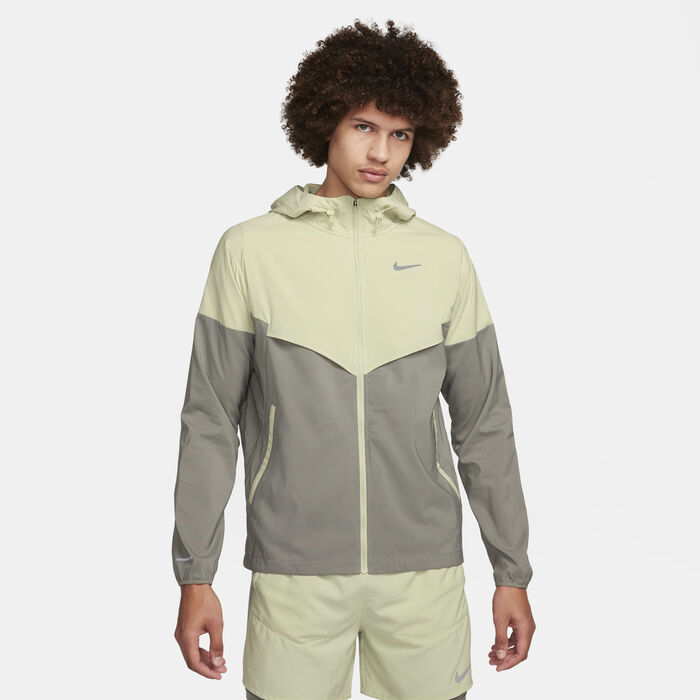 Nike Men's Windrunner Repel Running Jacket Green image number 0