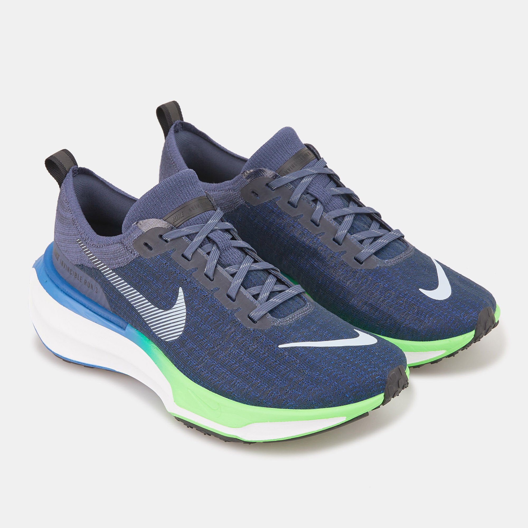 Nike men's emerge 3 running shoes top