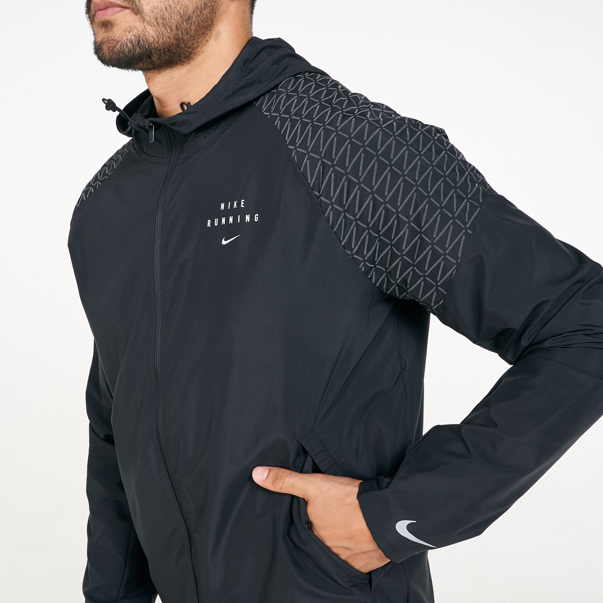 Nike essential store flash running jacket