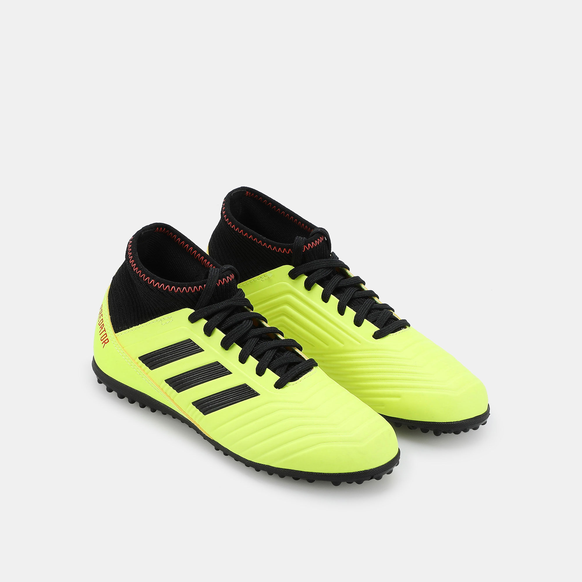 Predator tango 18.3 turf top cleats