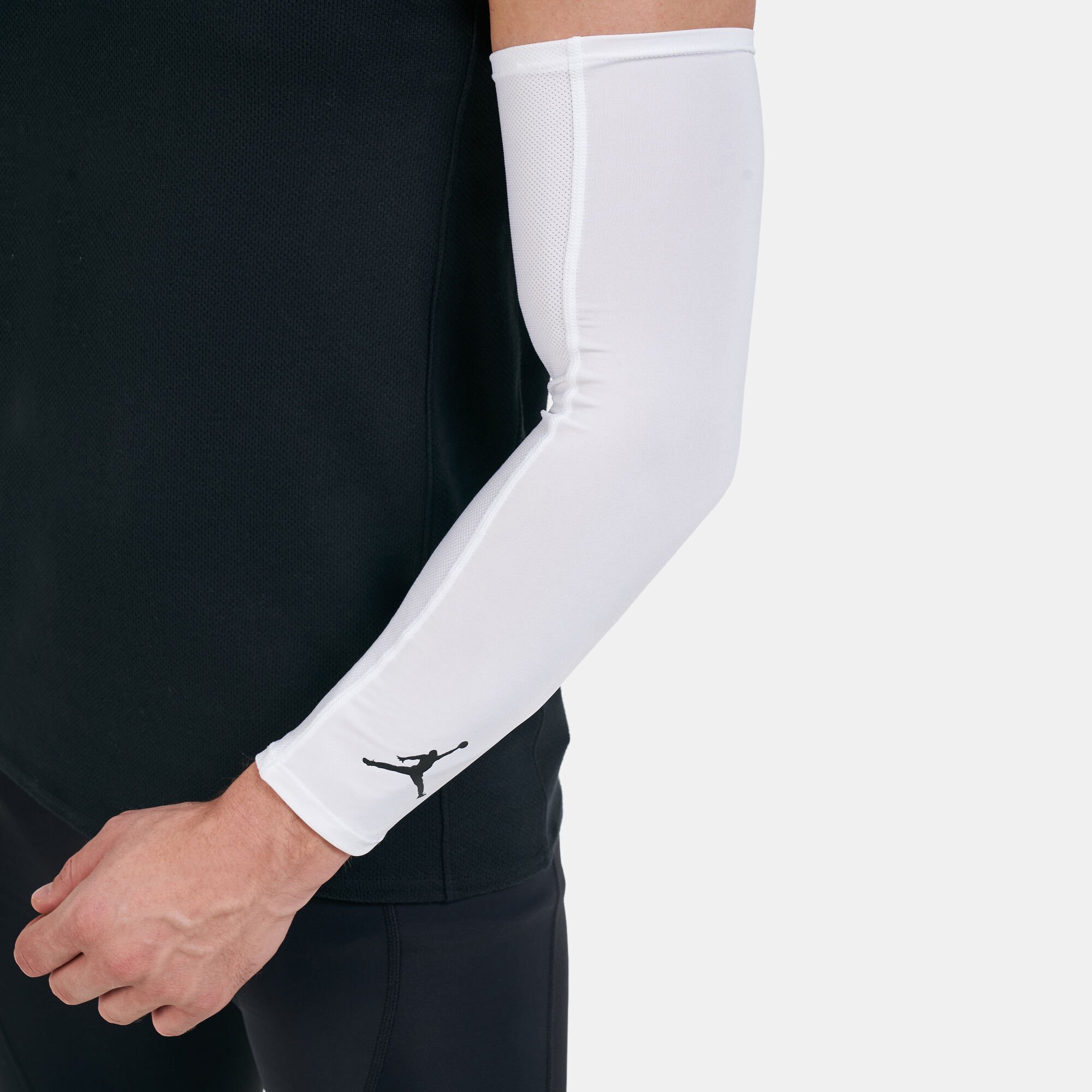 Shooter Arm Sleeves White Jordan in Kuwait SSS
