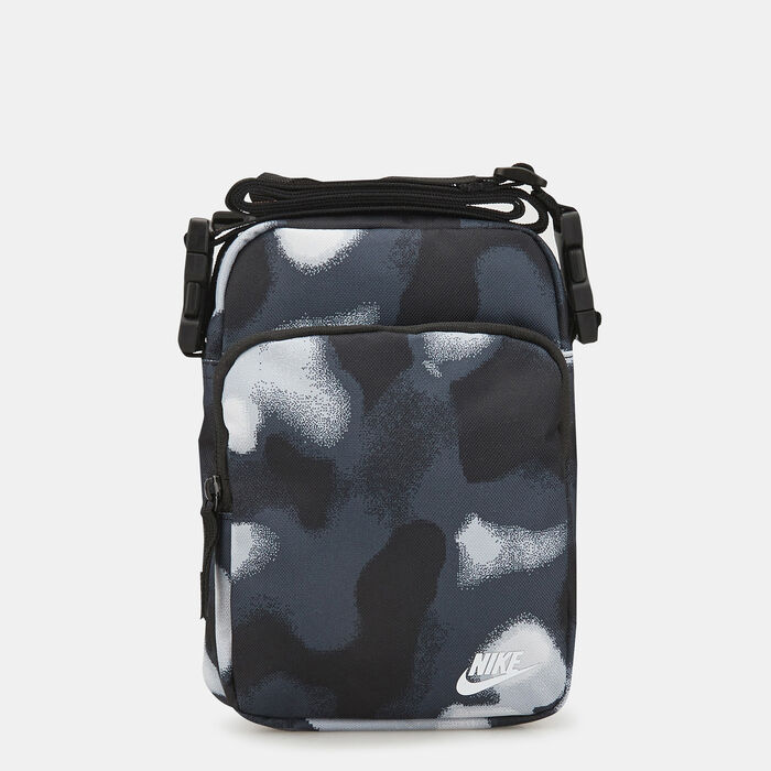 Nike Women's Heritage Crossbody Bag Black image number 0