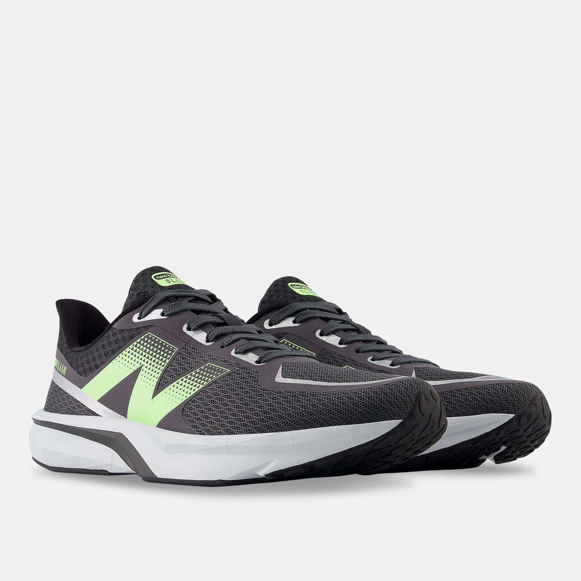 Men s Flash Running Shoes Black New Balance in Kuwait SSS