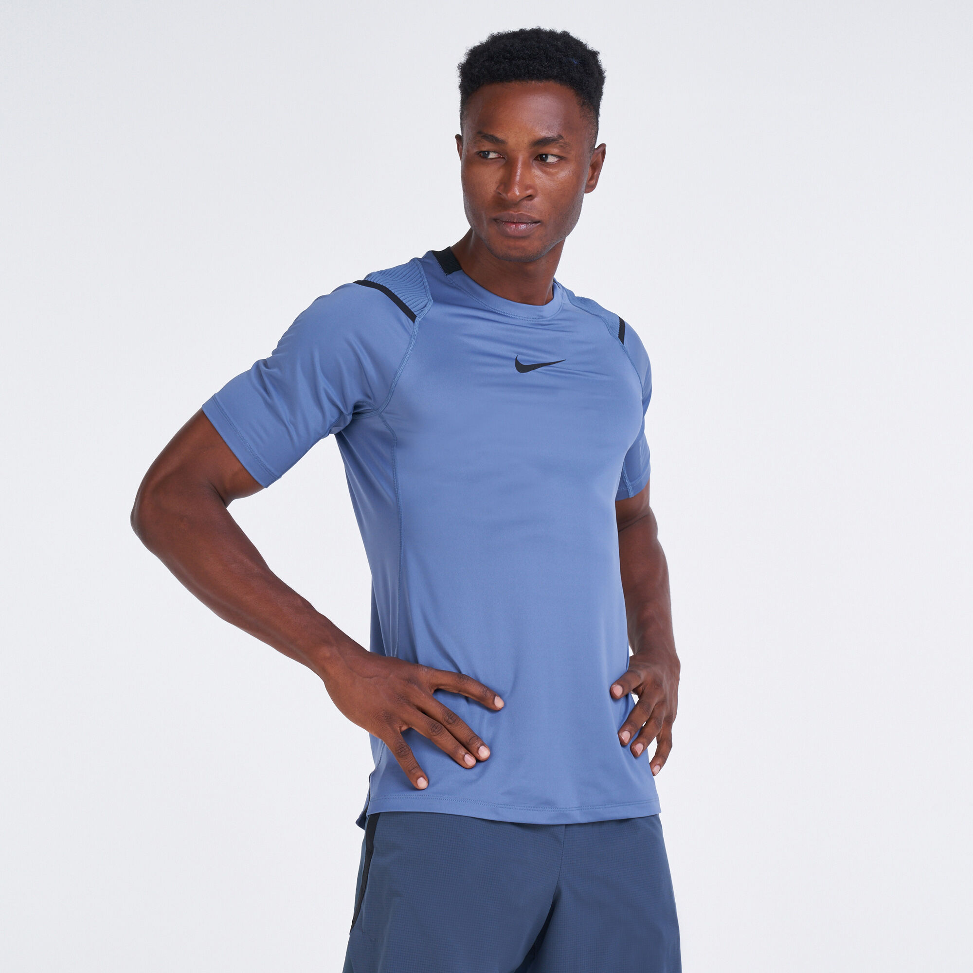 Nike aeroadapt shirt outlet