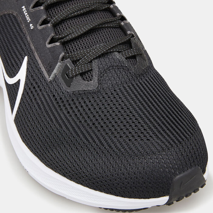 Nike Men's Pegasus 40 Road Running Shoe (Extra Wide) Black image number 4