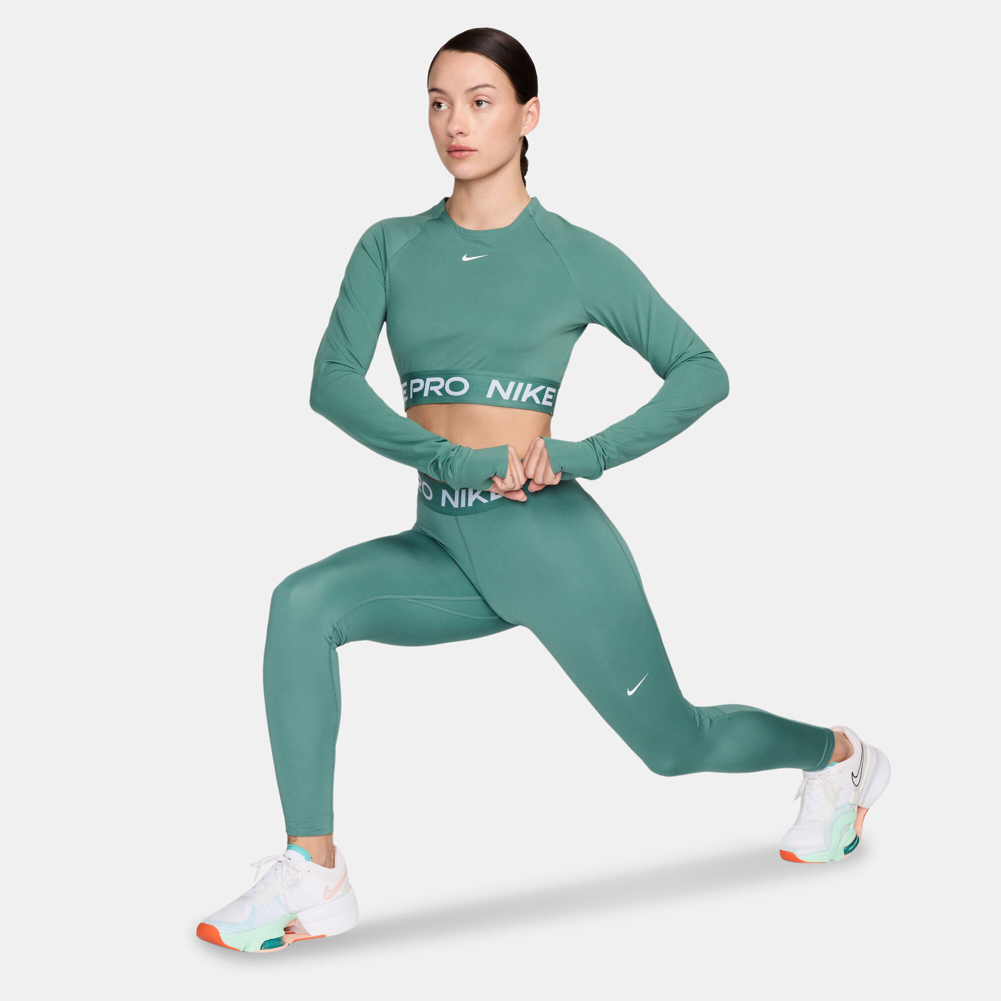 Women's dri-fit cropped training sweatpants deals