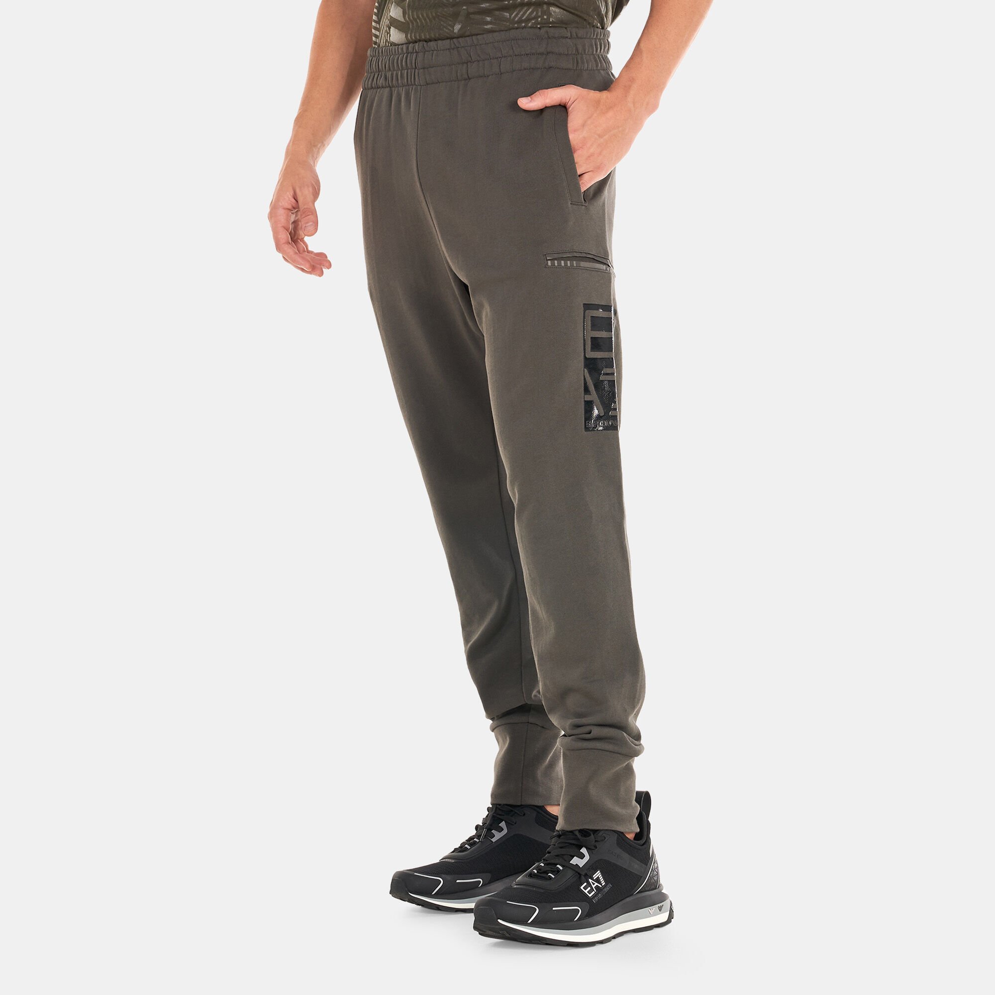 Ea7 slim sales fit joggers