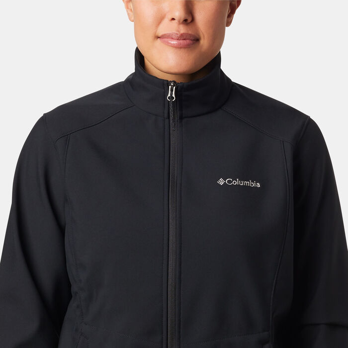 Columbia Women&rsquo;s Kruser Ridge II Hiking Softshell Jacket Black image number 2