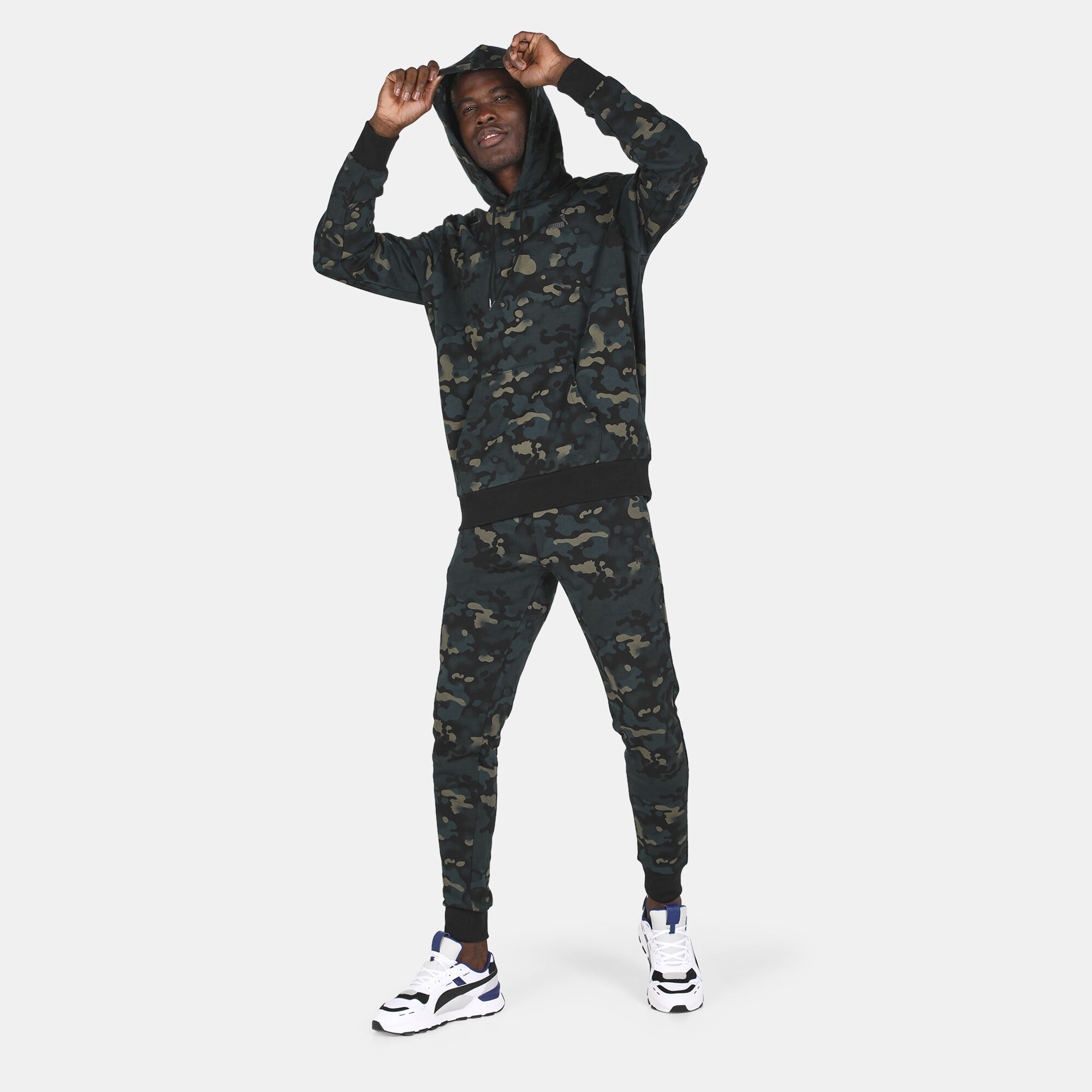 Men s Classics Camo Allover Print Pants