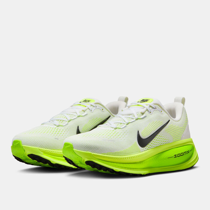 Nike Women's Vomero 18 Road Running Shoes Green image number 1