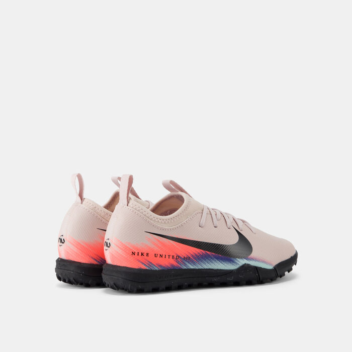 Nike Kids' Mercurial Vapor 16 Academy Turf Ground Football Shoes Pink image number 4