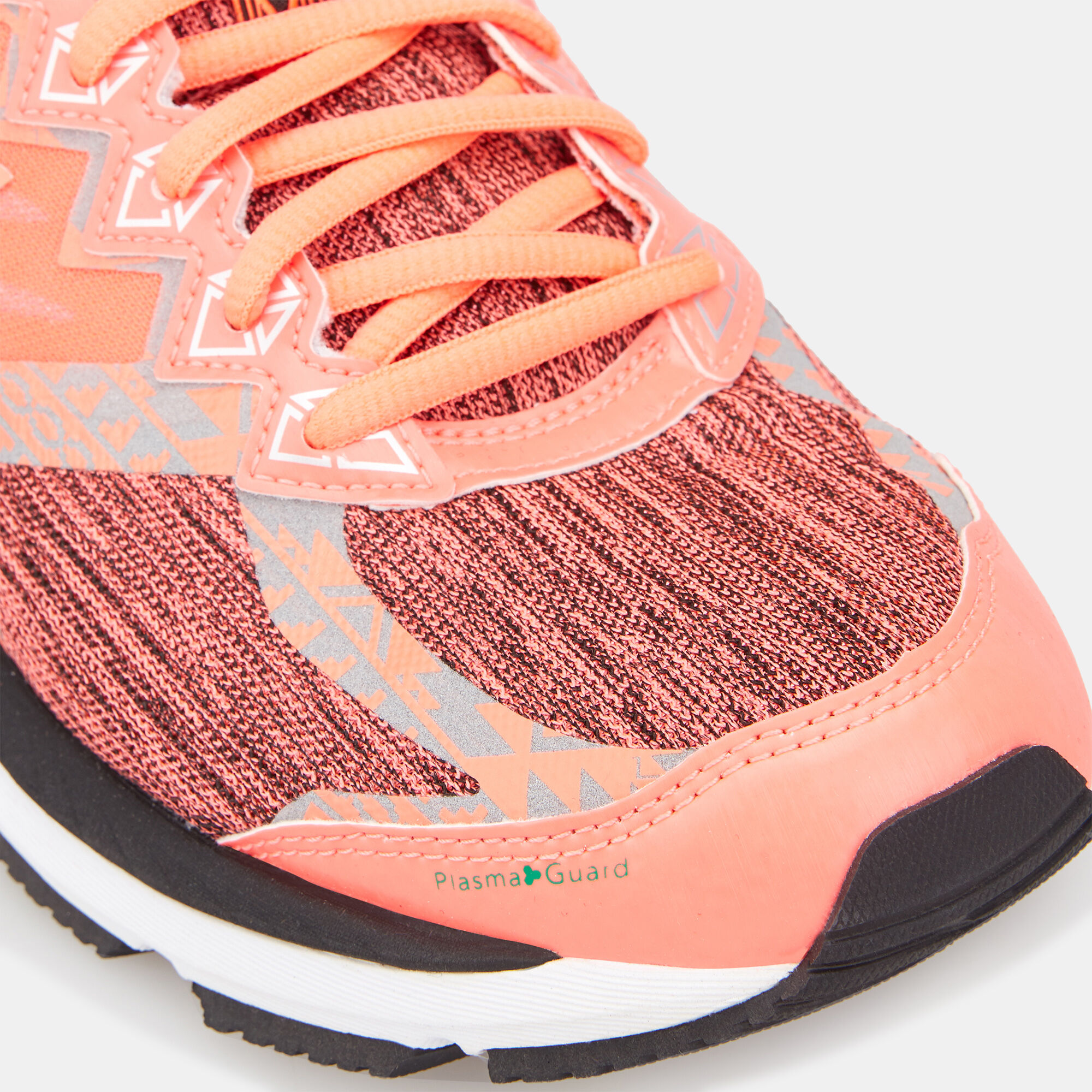 Women s GT 2000 4 Lite Show Plasma Guard Shoe