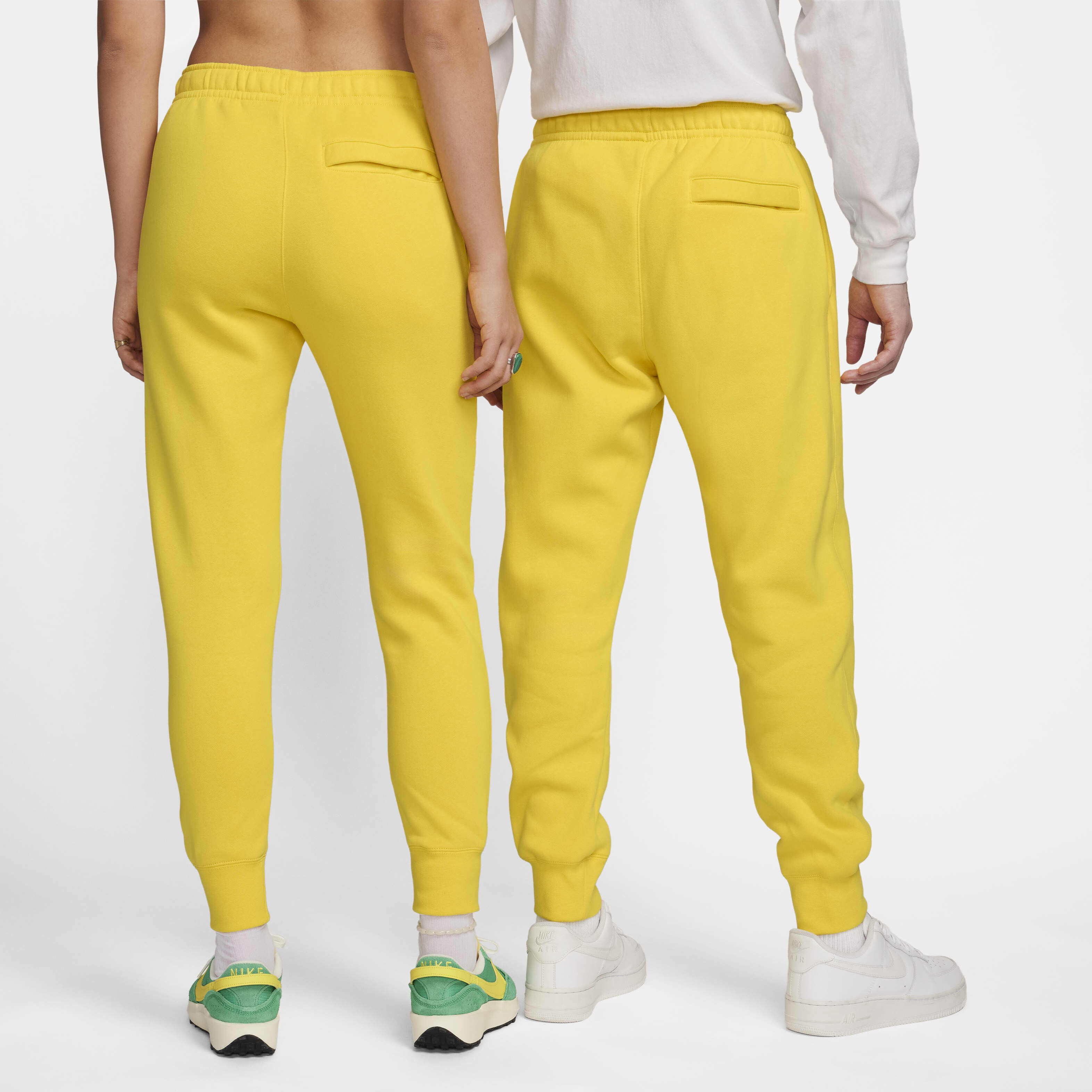 Sportswear Club Fleece Joggers Yellow Nike in Kuwait SSS