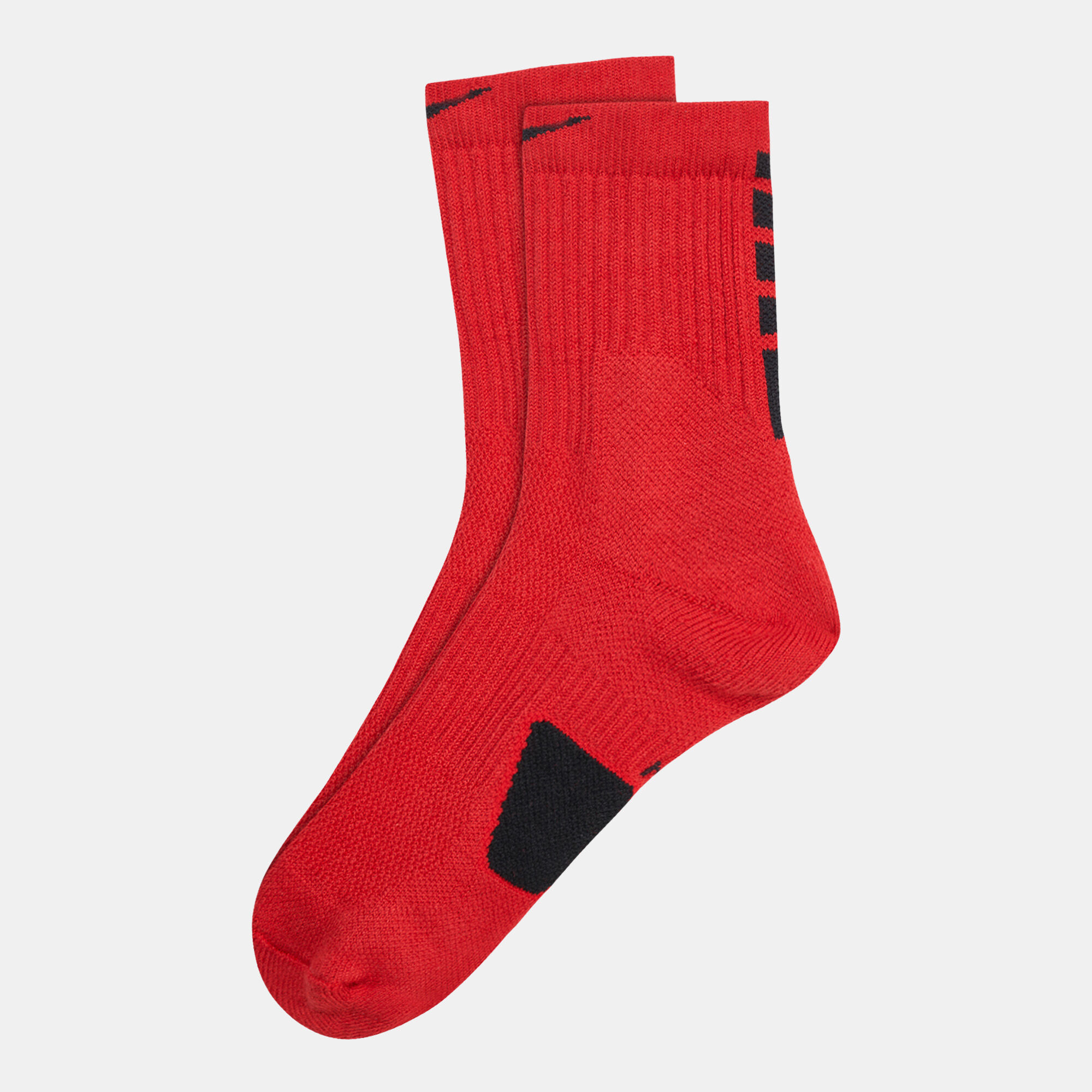 Red nike socks basketball discount