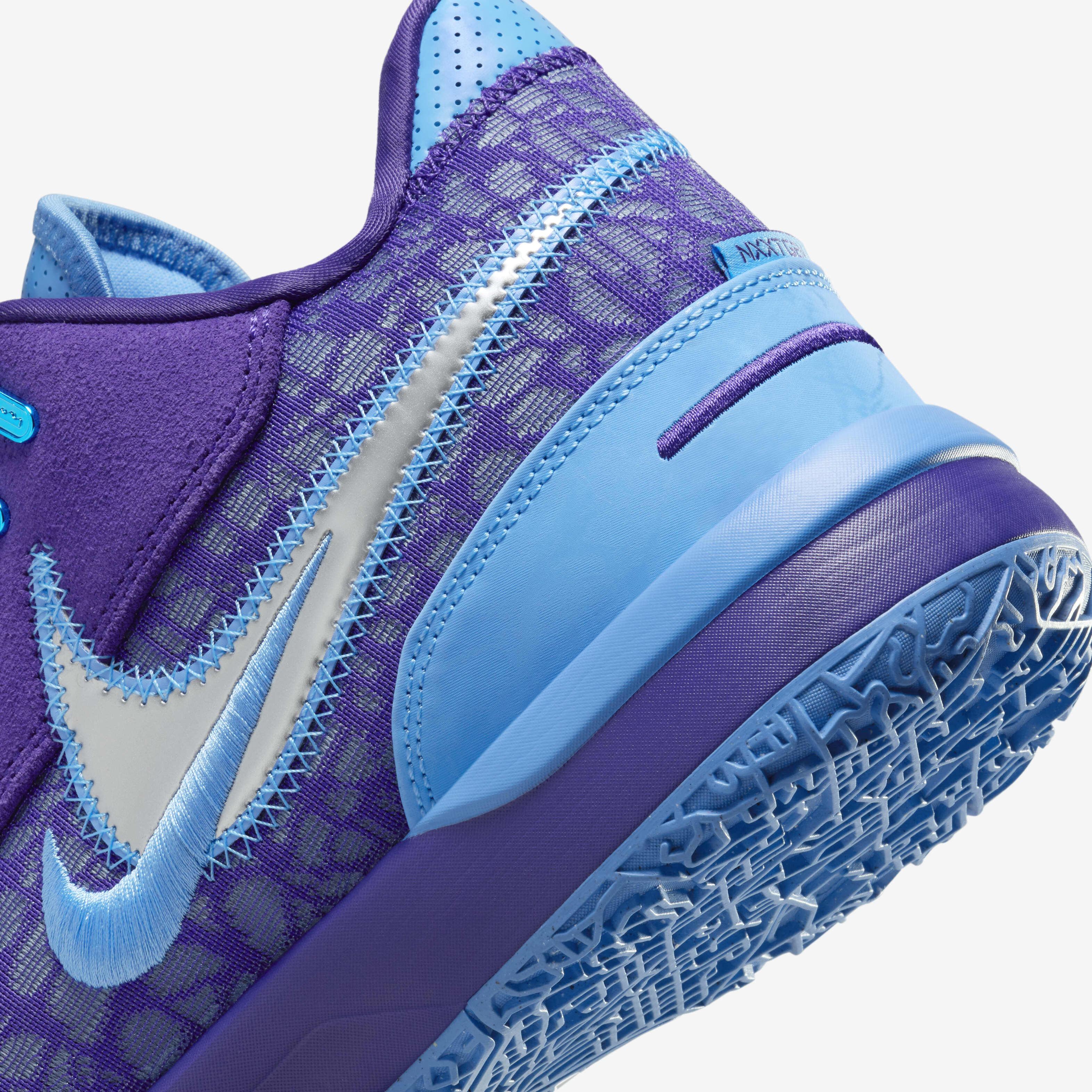 Purple nike basketball shoes cheap