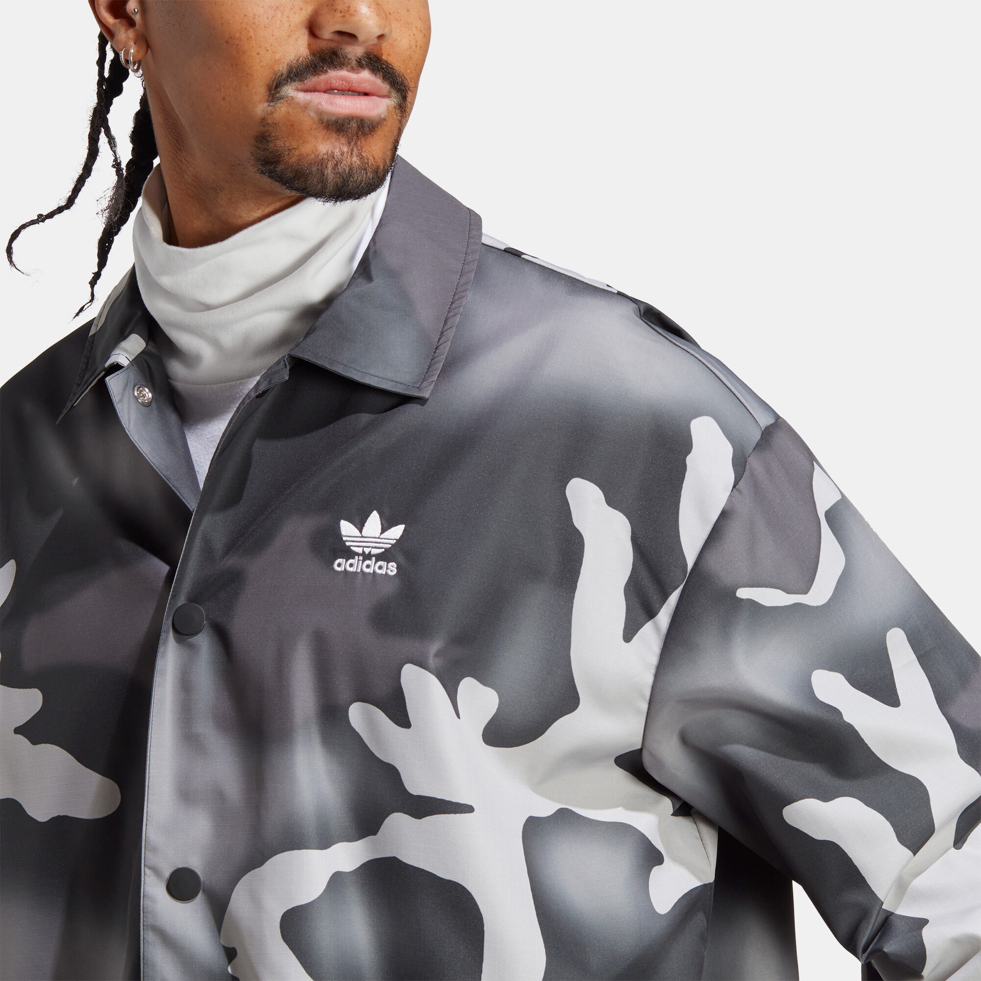 Men s Graphics Camo Coach Jacket Black adidas Originals in Kuwait SSS