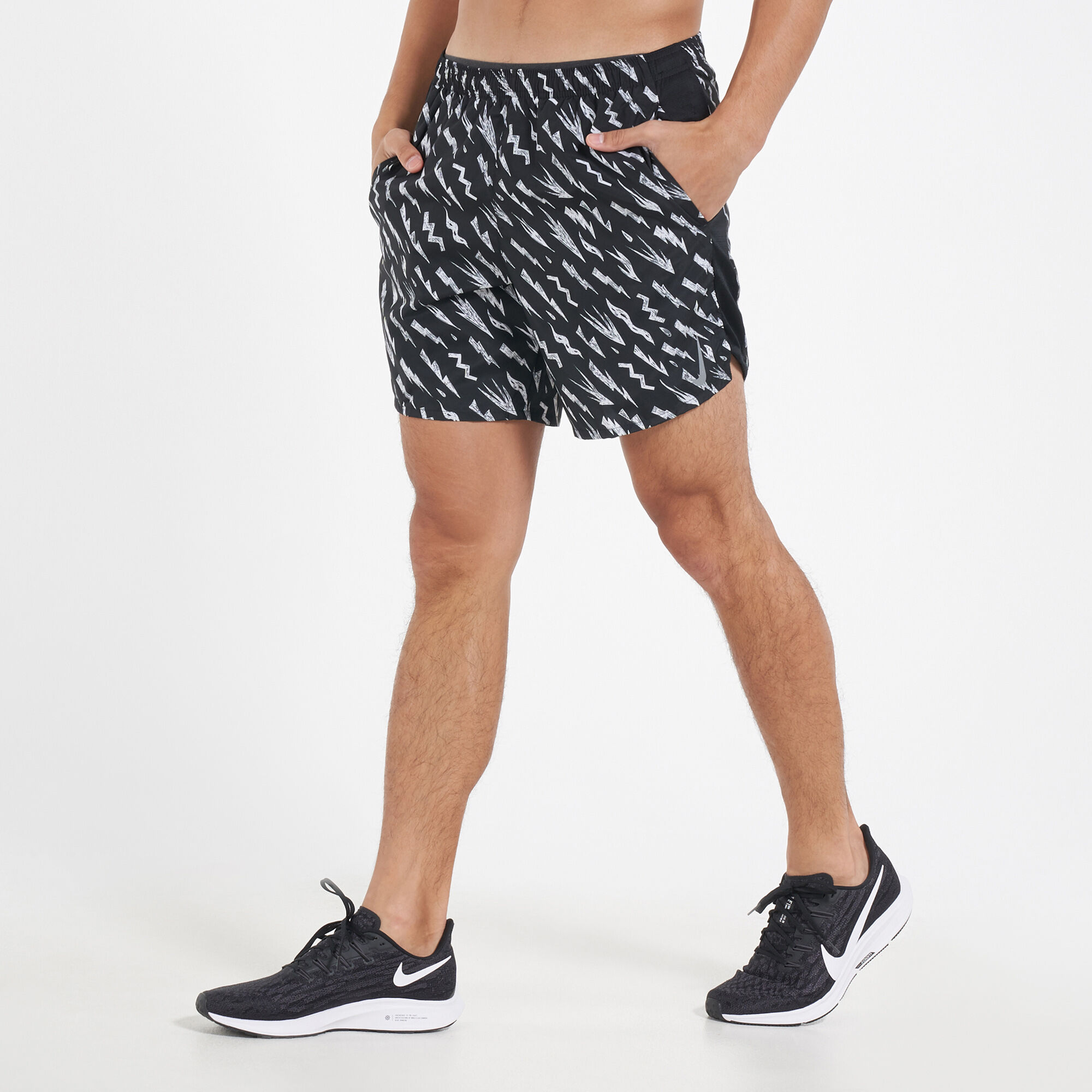 Nike Men s Challenger 7 inch Running Shorts in Kuwait SSS