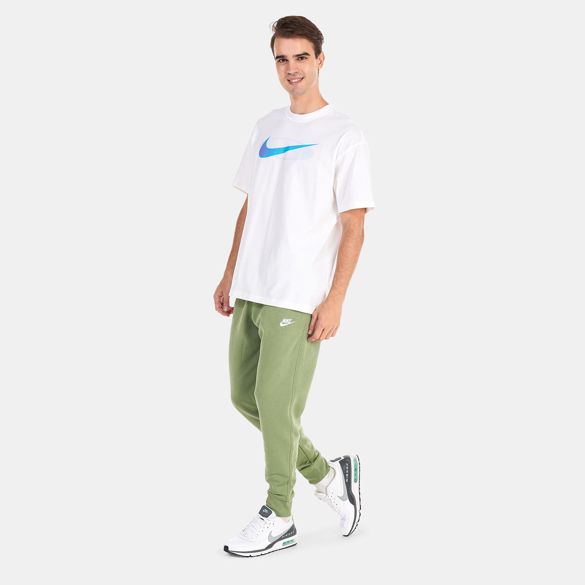 Men s Sportswear Club Joggers Green Nike in Kuwait SSS