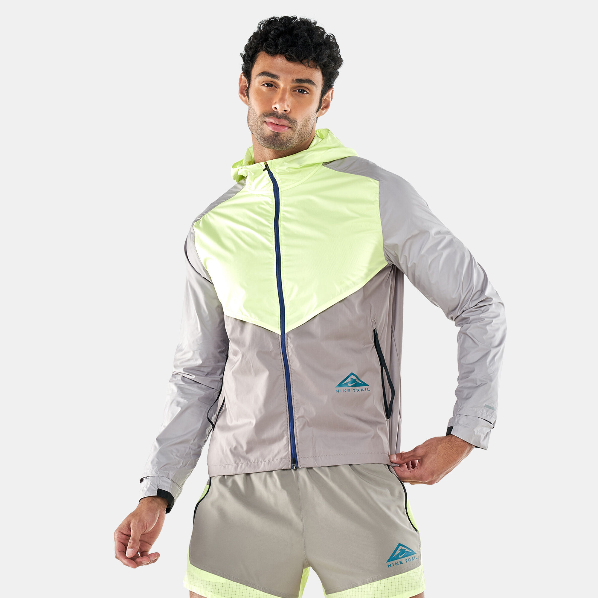 Nike windrunner trail best sale jacket