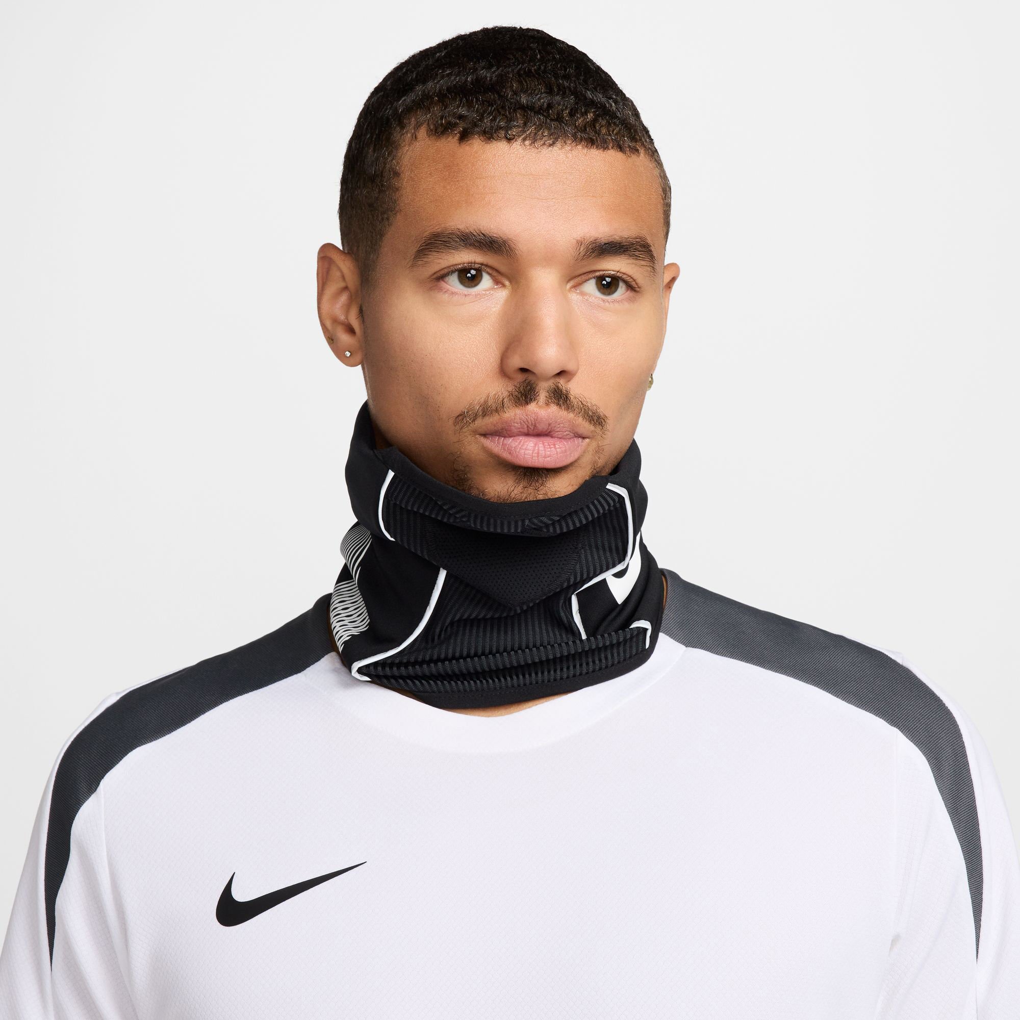 Nike snood football new arrivals