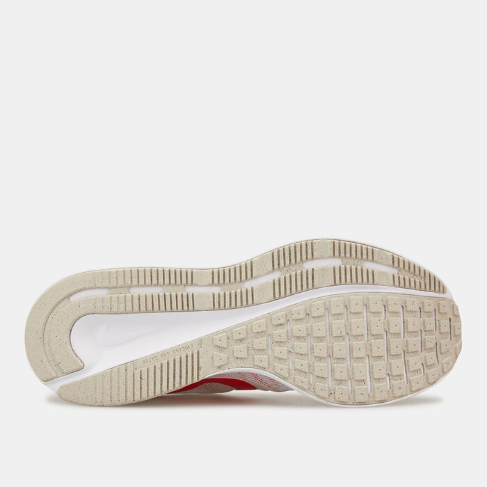 Nike Men's Run Swift 3 Road Running Shoe White image number 4