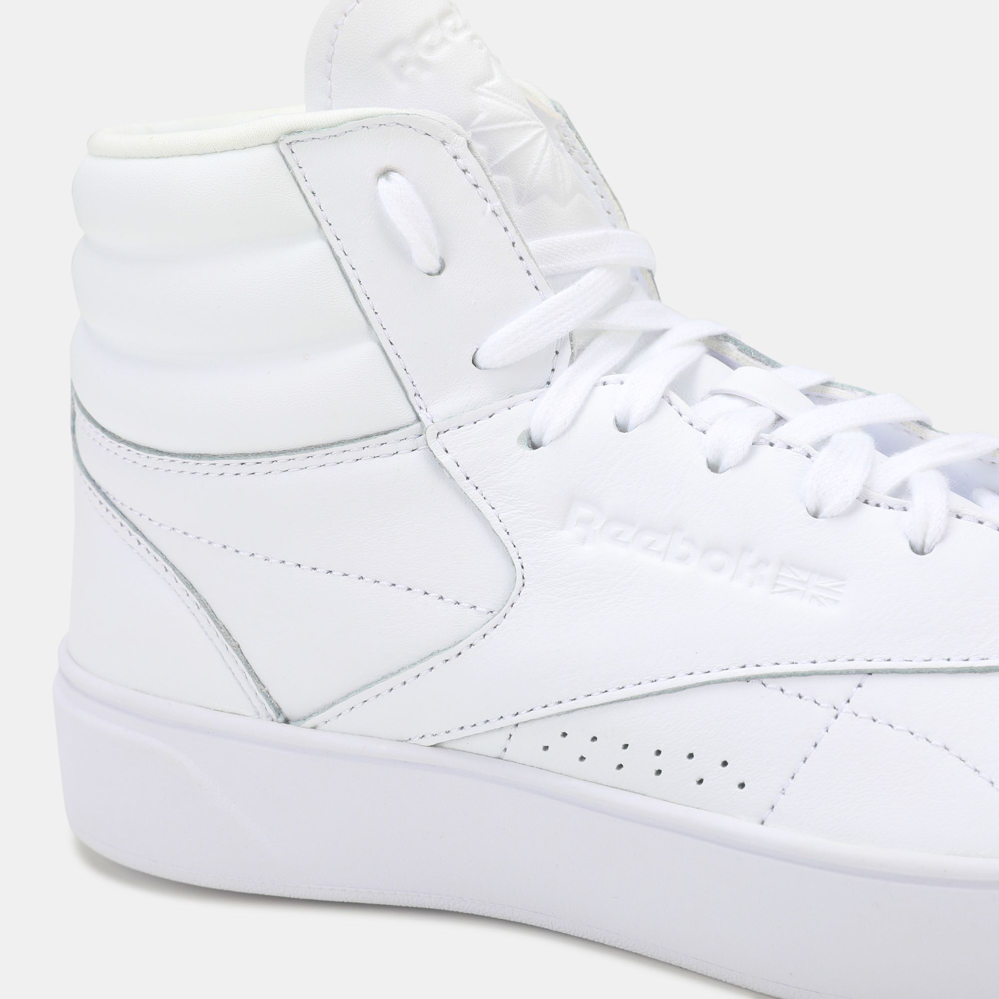 Women classics cheap freestyle hi