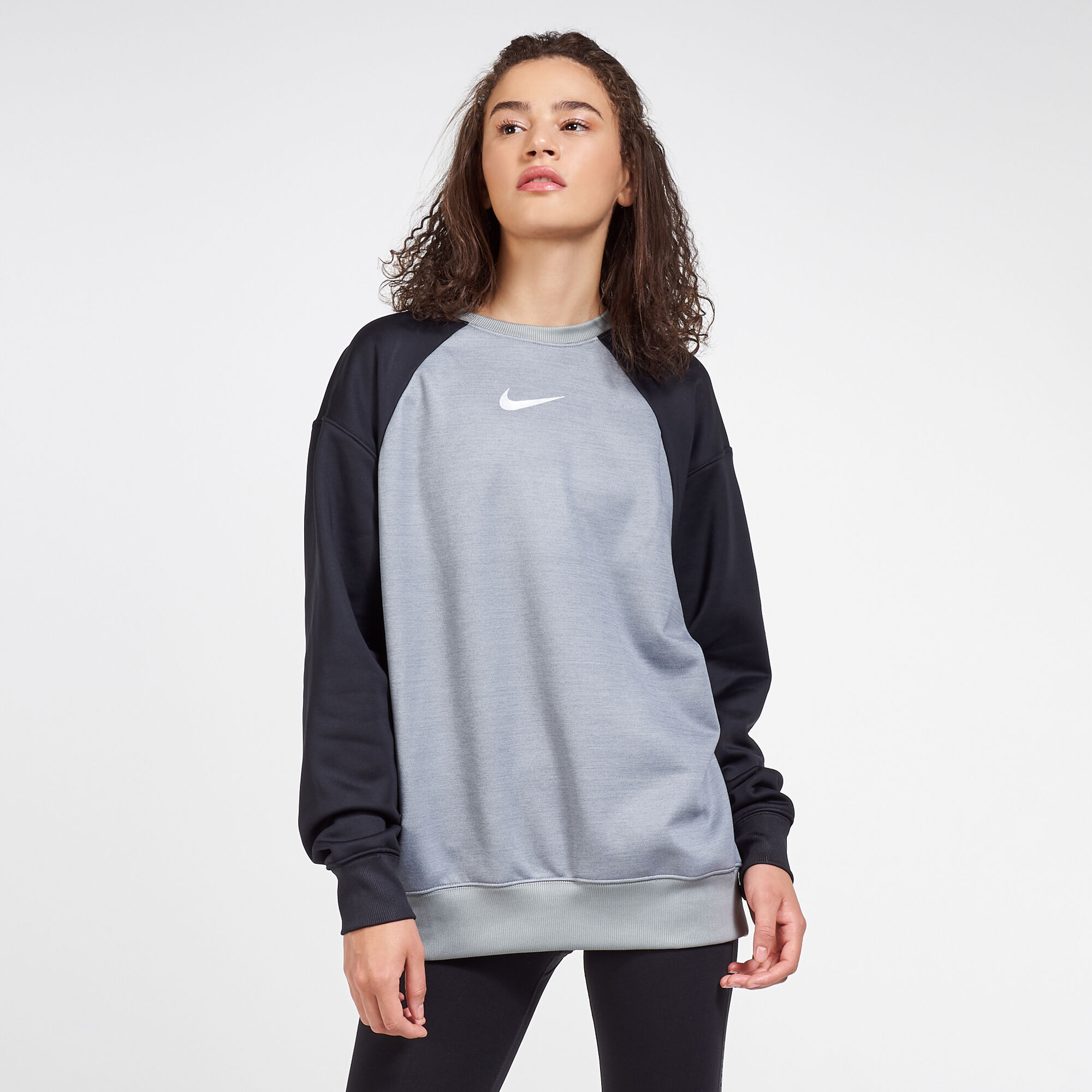 Buy Nike Women s Therma Training Crew Sweatshirt Grey in Kuwait SSS