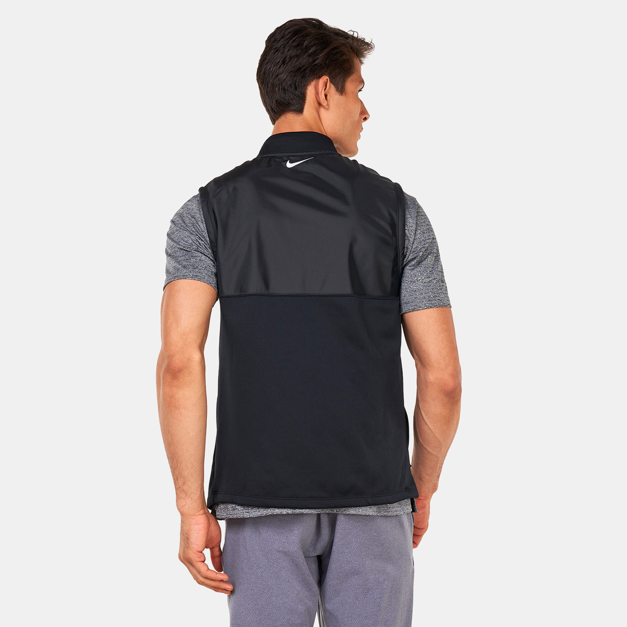 Men s Therma FIT Victory 1 2 Zip Golf Vest Black Nike in Kuwait SSS