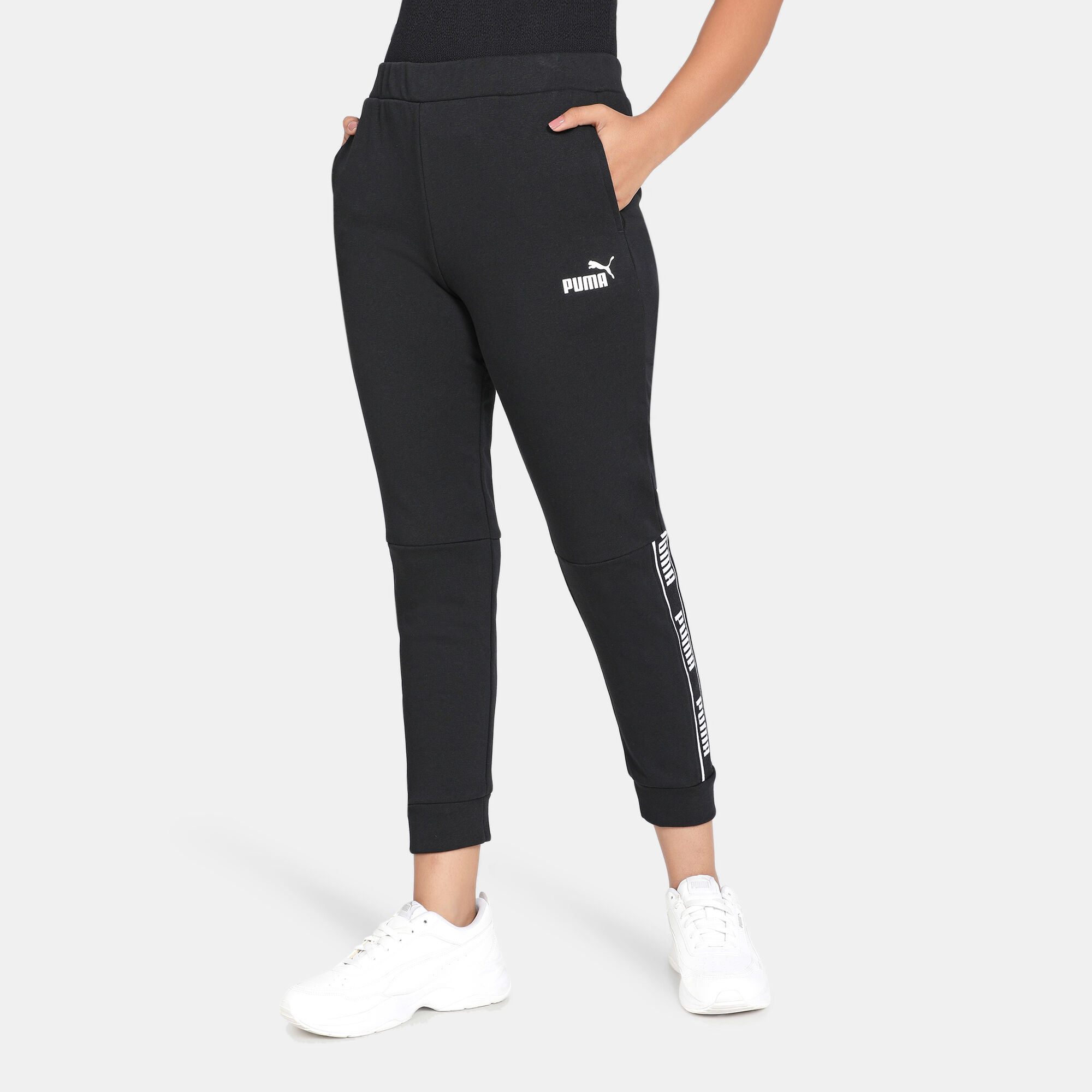 Puma women's amplified hotsell sweatpants