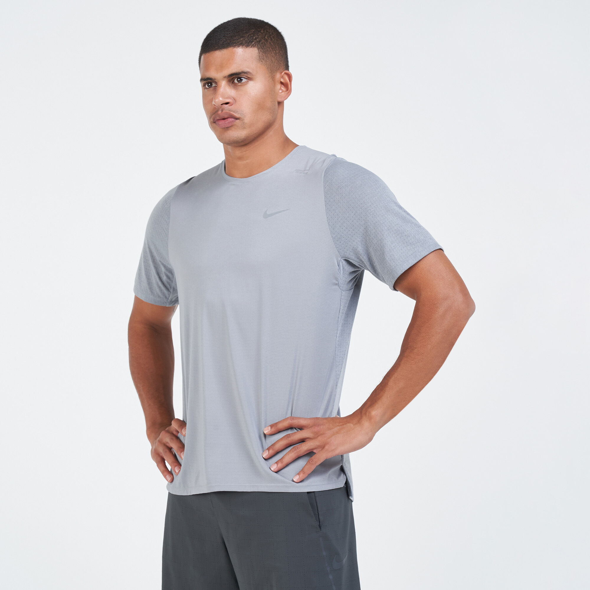 Nike breathe rise t hot sale shirt